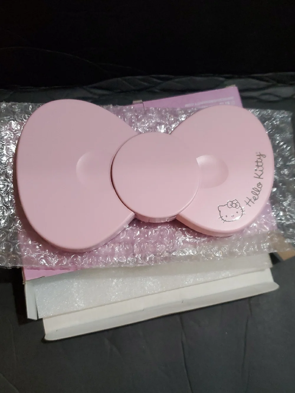 Hello Kitty®‎ Bow shaped LED pink Compact Mirror new